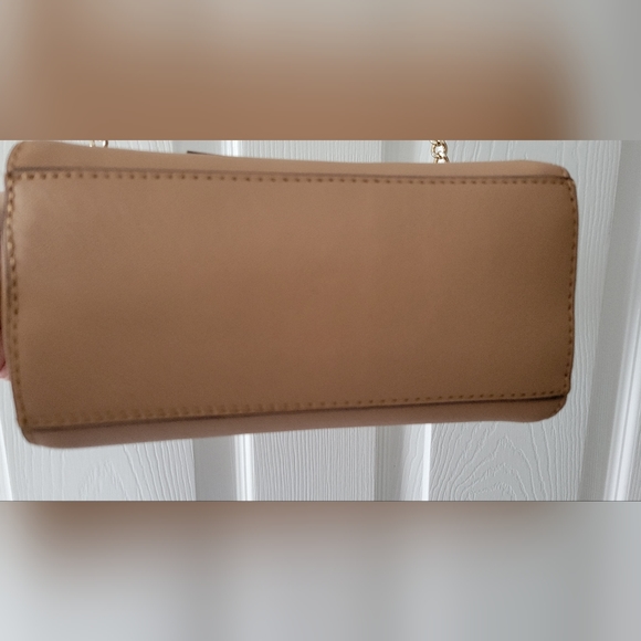 NWT DKNY Bryant Pk Sm Duffle Crossbody- Camel - Picture 10 of 13